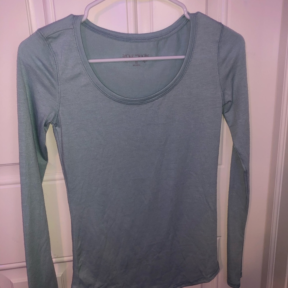 Long sleeve tee